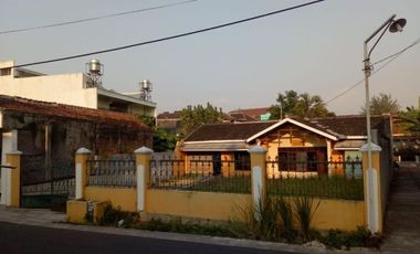 Rumah kost Jebres hitung tanah