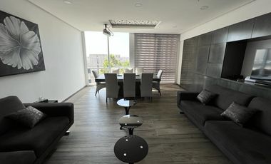 SE RENTA OFICINA EQUIPADA Y AMUEBLADA CORPORATIVO LOMAS DE ANGELOPOLIS