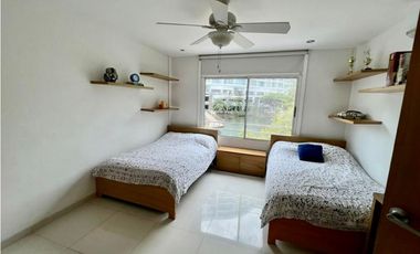 CASA EN EXCLUSIVO CONJUNTO CERRADO FRENTE AL MAR