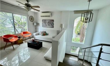 CASA EN EXCLUSIVO CONJUNTO CERRADO FRENTE AL MAR