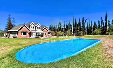 Casa en Venta en Condominio Los Almendros Norte - Calera de Tango