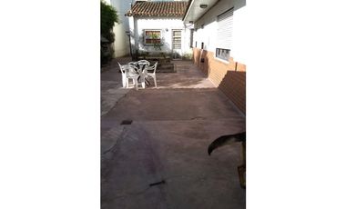 Casa cinco ambientes. Magallanes 3200. Mar del Plata. Venta.