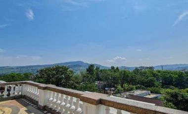 DIJUAL RUMAH LUXURIOUS EUROPEAN CLASSIC NORTRIDGE GOLF SENTUL CITY