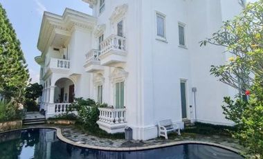 DIJUAL RUMAH LUXURIOUS EUROPEAN CLASSIC NORTRIDGE GOLF SENTUL CITY