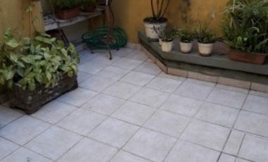 En venta casa zona parque , tres dormitorios, cochera !