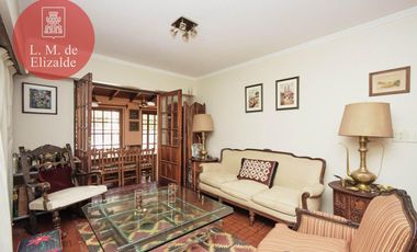 Julian Navarro y Hudson - Casa en Venta c/jardin y pileta - Beccar