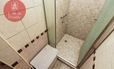 Julian Navarro y Hudson - Casa en Venta c/jardin y pileta - Beccar