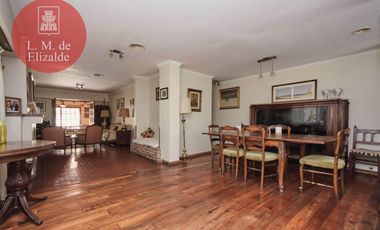 Julian Navarro y Hudson - Casa en Venta c/jardin y pileta - Beccar