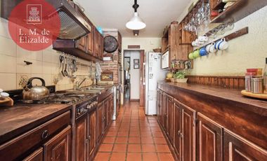 Julian Navarro y Hudson - Casa en Venta c/jardin y pileta - Beccar