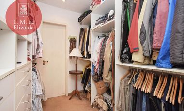 Julian Navarro y Hudson - Casa en Venta c/jardin y pileta - Beccar