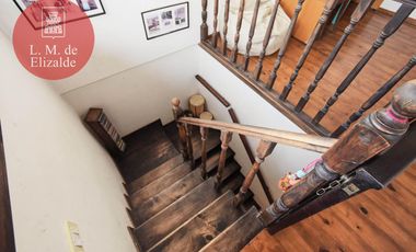 Julian Navarro y Hudson - Casa en Venta c/jardin y pileta - Beccar