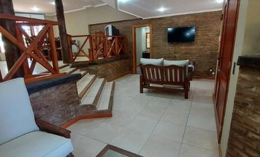 Chalet en alquiler en Carilo