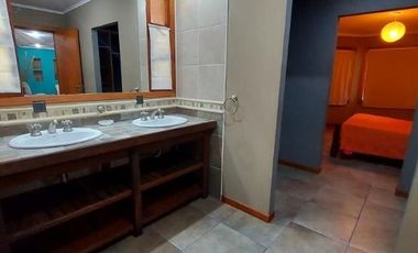 Chalet en alquiler en Carilo