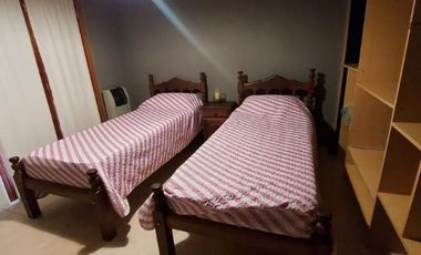 Chalet en alquiler en Carilo