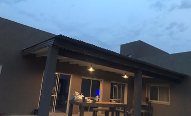 Casa en venta - Barrio Privado Campo Daromy-San Vicente