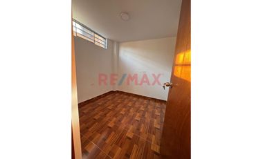 🏡 ¡Alquiler Departamento En Alquiler 1Er Piso  En Urb. Jose Quiñones✨