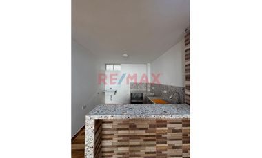 🏡 ¡Alquiler Departamento En Alquiler 1Er Piso  En Urb. Jose Quiñones✨