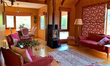 Casa en un campo y proyecto de loteo