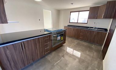 Casa en condominio en venta en Santa María Tulantongo, Texcoco, México