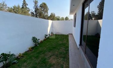 Casa en condominio en venta en Santa María Tulantongo, Texcoco, México