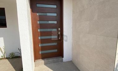 Casa en condominio en venta en Santa María Tulantongo, Texcoco, México
