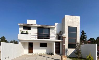 Casa en condominio en venta en Santa María Tulantongo, Texcoco, México