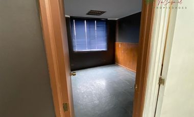 Oficina en arriendo en Peñaflor ideal área de la salud