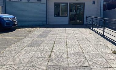 Oficina en arriendo en Peñaflor ideal área de la salud