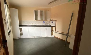 Oficina en arriendo en Peñaflor ideal área de la salud
