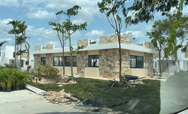 Venta de casa en Privada Botánico, Modelo 186, Conkal, Mérida