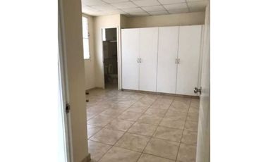 ALQUILO CASA EN ARRAIJAN BRISAS DEL GOLF 3R