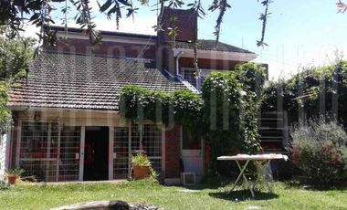 Chalet en venta en Bernal Centro