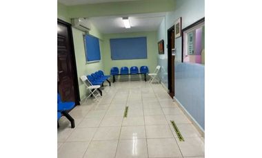 Se vende casa comercial de 350 mts en Villa Cáceres $175K