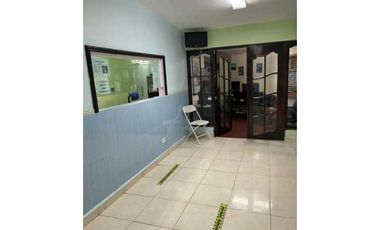 Se vende casa comercial de 350 mts en Villa Cáceres $175K
