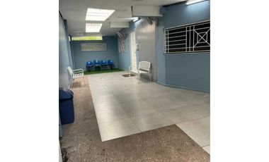 Se vende casa comercial de 350 mts en Villa Cáceres $175K