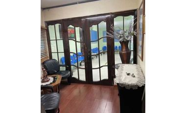 Se vende casa comercial de 350 mts en Villa Cáceres $175K