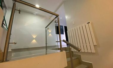 CASA EN ARRIENDO UBICADA EN MEDELLIN SECTOR SANTA TERESITA