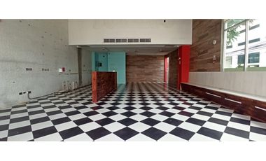 Se Alquila Local en la mejor zona de San Francisco >>130mt2<<