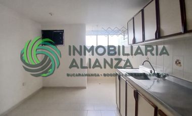 apartamento en arriendo en la floresta. Cod A9600