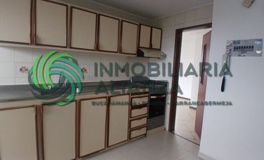 apartamento en arriendo en la floresta. Cod A9600