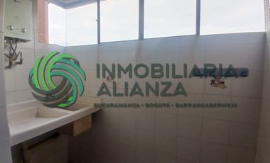 apartamento en arriendo en la floresta. Cod A9600