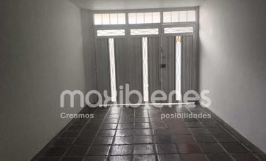 casa en arriendo en estadio. Cod A66571