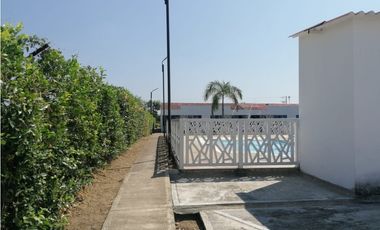 ARRIENDO CASA  AMUEBLADA CONDOMIO EL CASTILLO VIA AL ESPINAL