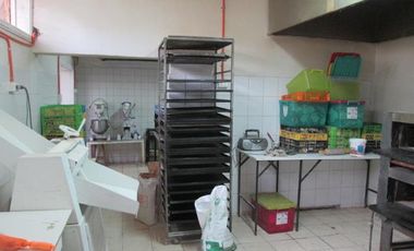 Excelente Propiedad En Avenida Principal De La Comuna