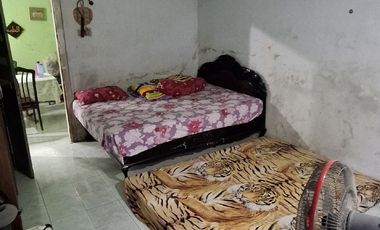 Rumah Halaman Luas  Tembelang Jombang Pinggir Jalan Ramai Jualan