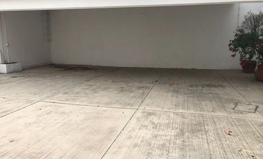 LOCAL CON USO DE SUELO SE RENTA