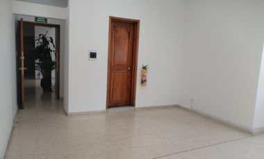 oficina en arriendo en chico norte. Cod A122430