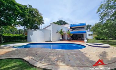 Amplia y fresca casa en exclusivo condominio, Cerritos, Pereira