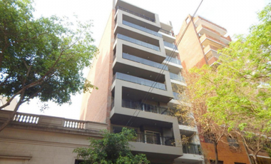 VENTA DEPARTAMENTO Semipiso 2 dormitorios con cochera. Balcon y patio. Amenities - Jujuy 1600