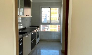 Departamento de categoria vista al rio